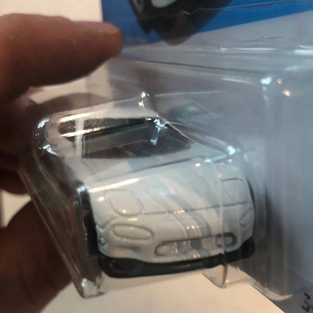 White '95 Mazda RX-7 Toy Car